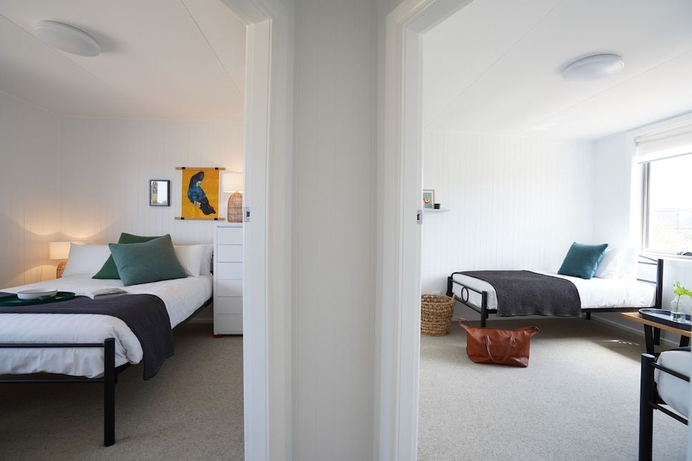 Peterborough House & Motel 2