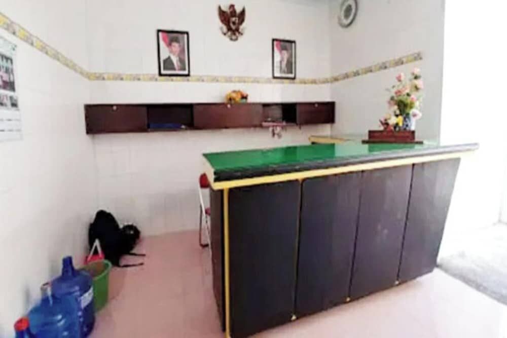 EXPRESS O 91176 Hotel Puri Gandaria 2