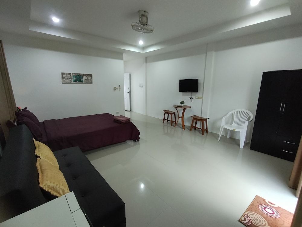Hasanah Guesthouse -1 estrelas em Bang Tao Beach