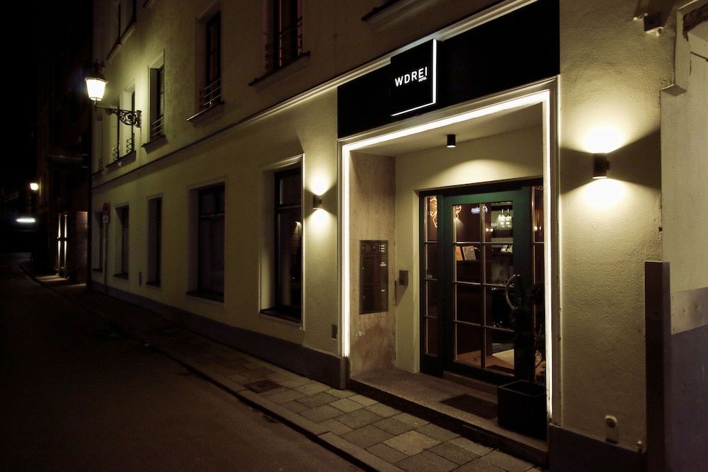 WDREI Hotel 1