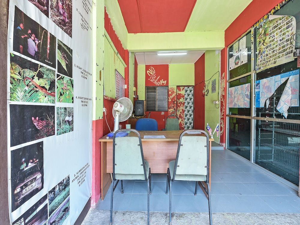 Oyo 90640 D'village River & Cafe Chalet 2