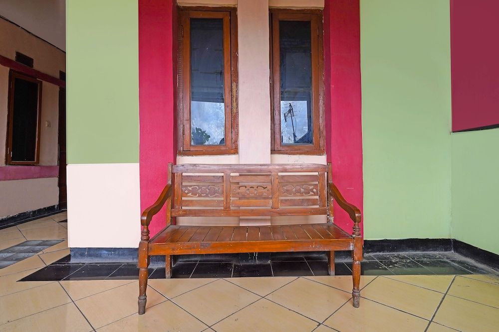 SPOT ON 91783 Urban Syariah ResidenceNearGOR Pandawa Lima 2