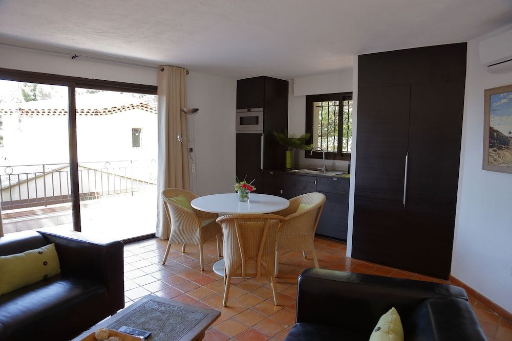 Les Jardins de Cassis - Parking Gratuit & Piscine Chauffée 2