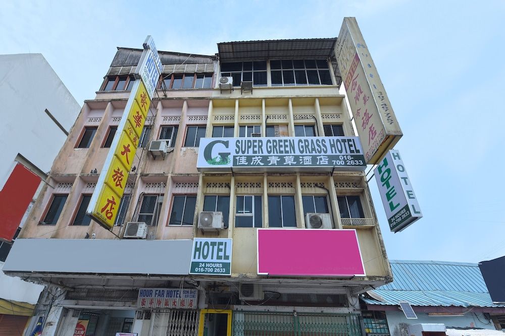 Spot On 90625 Super Green Grass Hotel 1