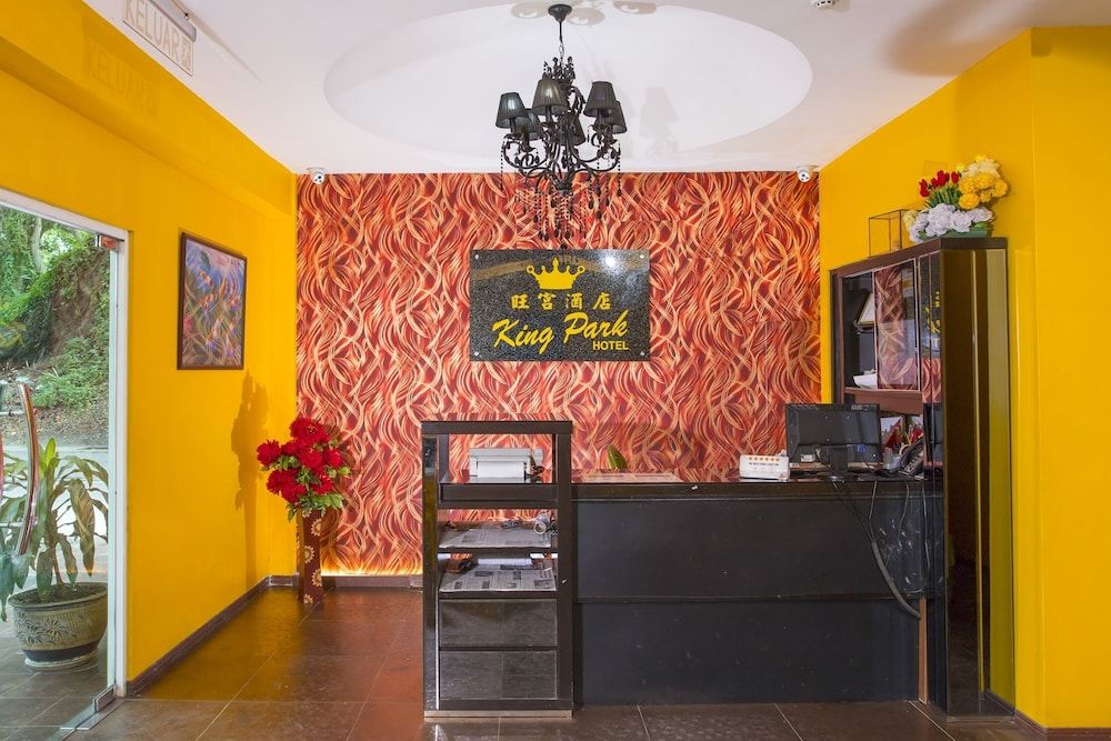 OYO 44037 King Park Hotel 3