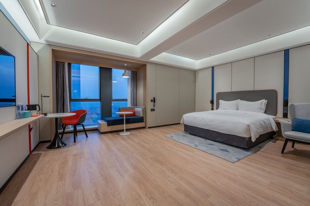 Holiday Inn Express Qingdao Northern West Coast by IHG 2