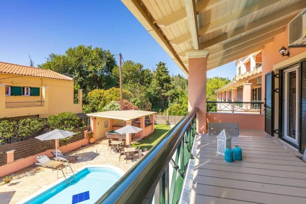 BELLA DE LUX  APTS 2