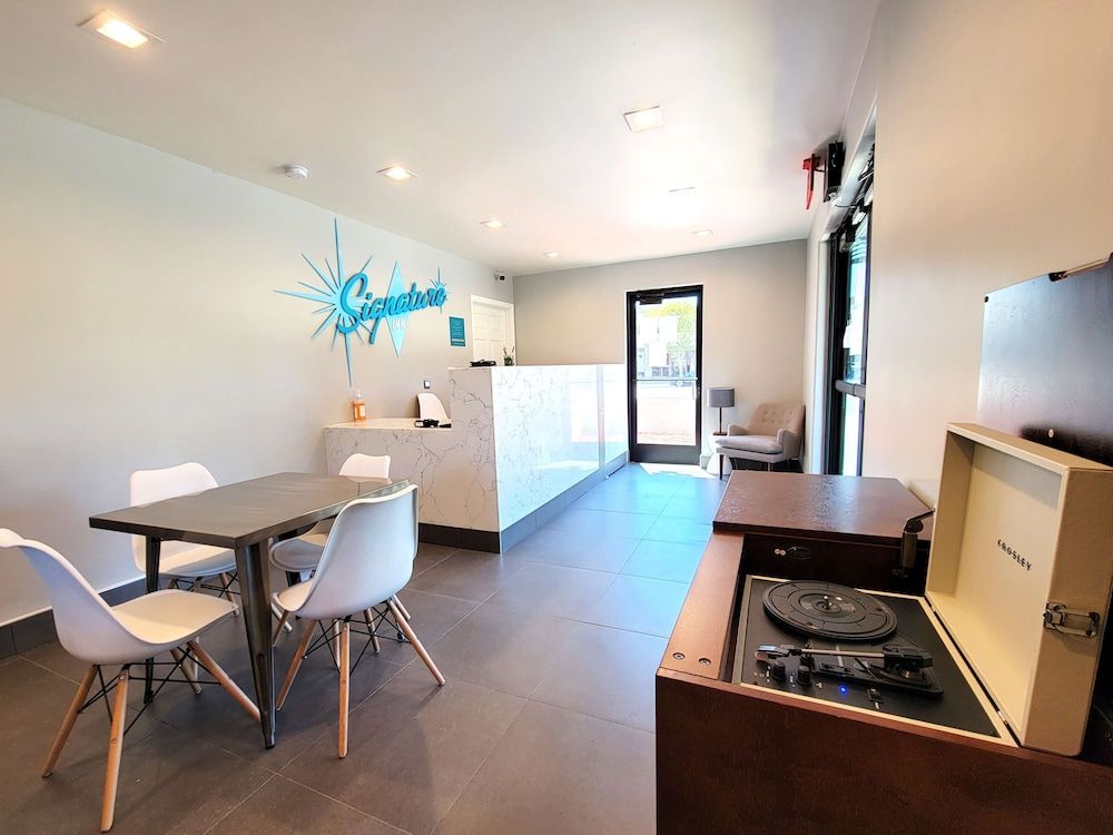 Signature Inn Santa Clara 2