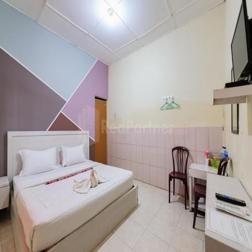 Hotel 78 Parapat Mitra RedDoorz 3