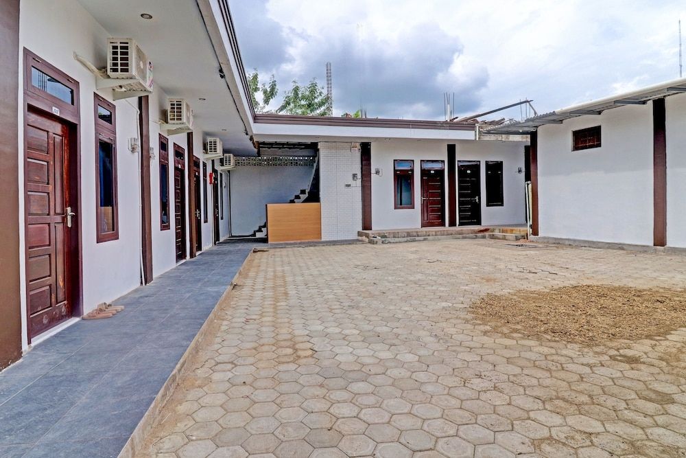 Super OYO 91497 Waskita Residence Syariah 2