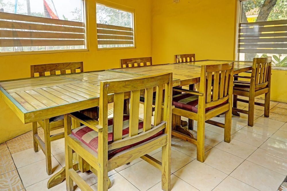 Hotel O Family Blitar 3