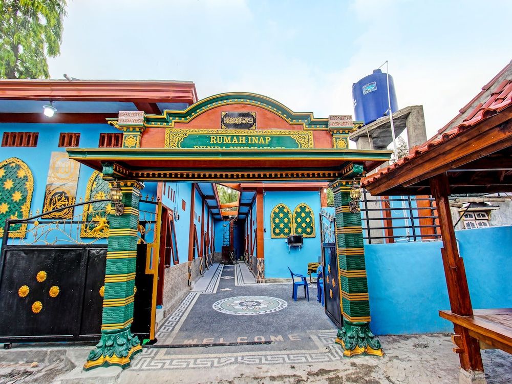 SPOT ON 91811 Rumah Inap Bunda Nurhayati 2 étoiles à Praya