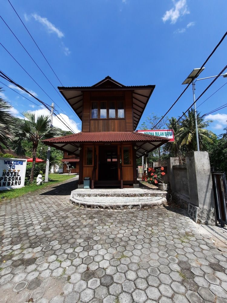 Hotel Besar Bulan Baru - Senggigi