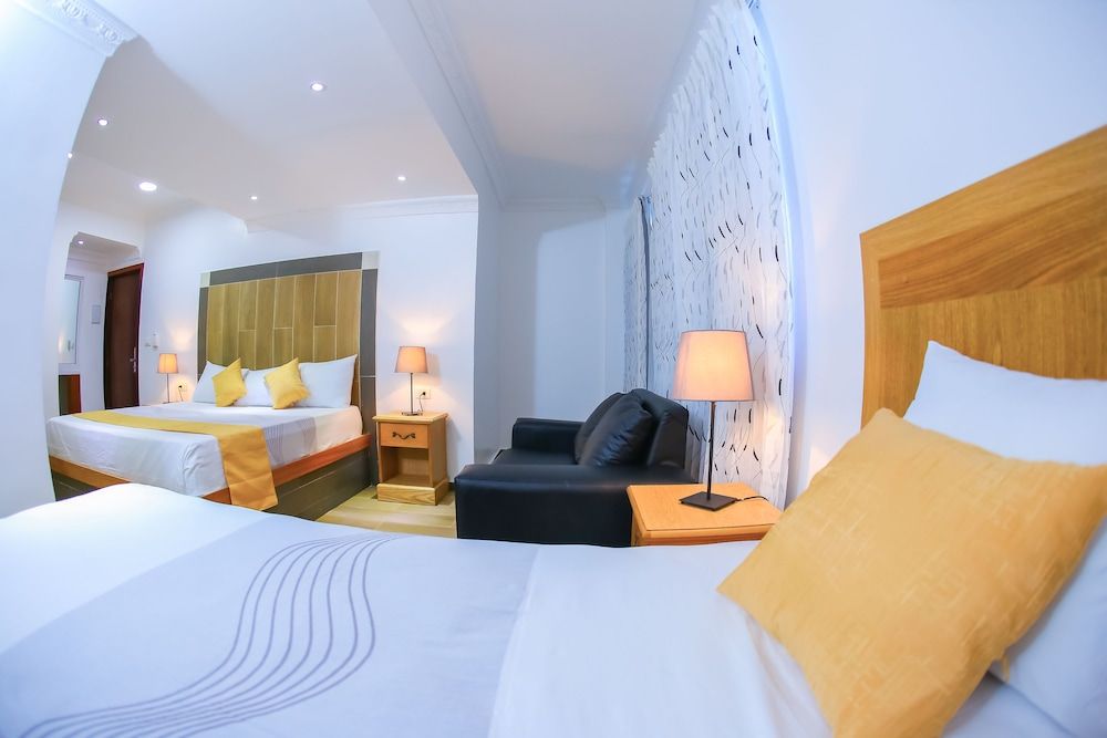 Hotel Vicentina 3