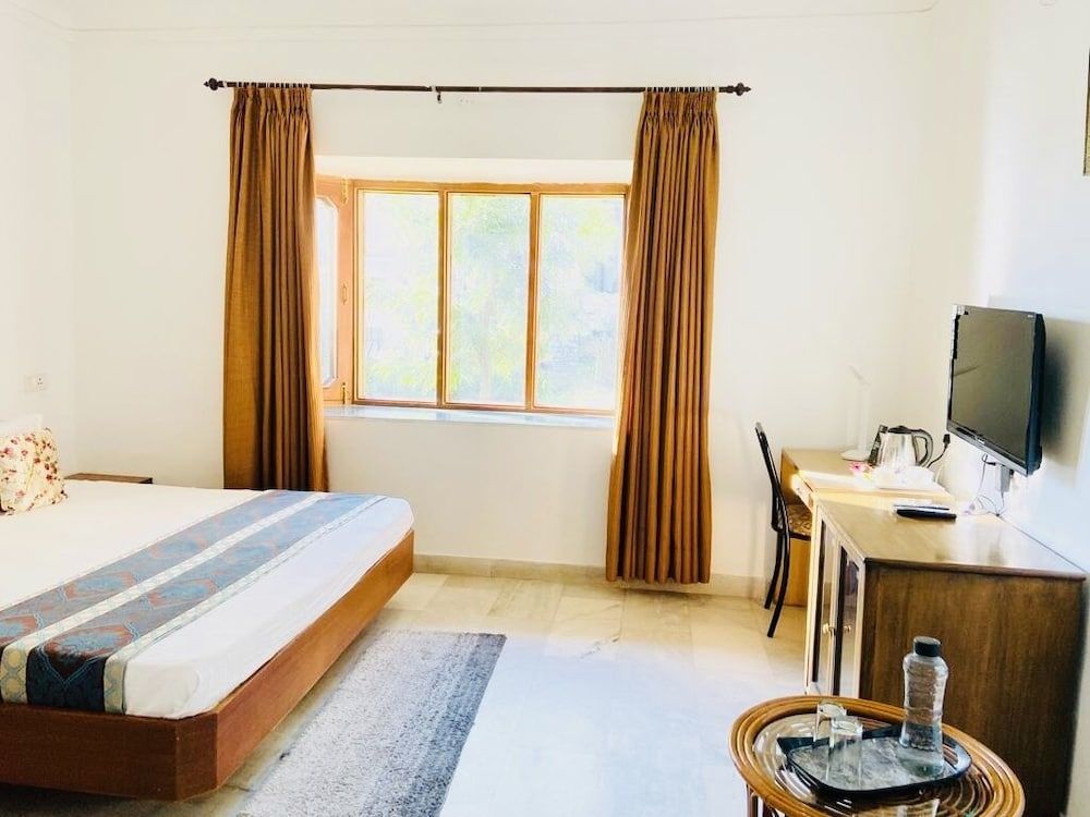 Fresco Hotel & Residences 2