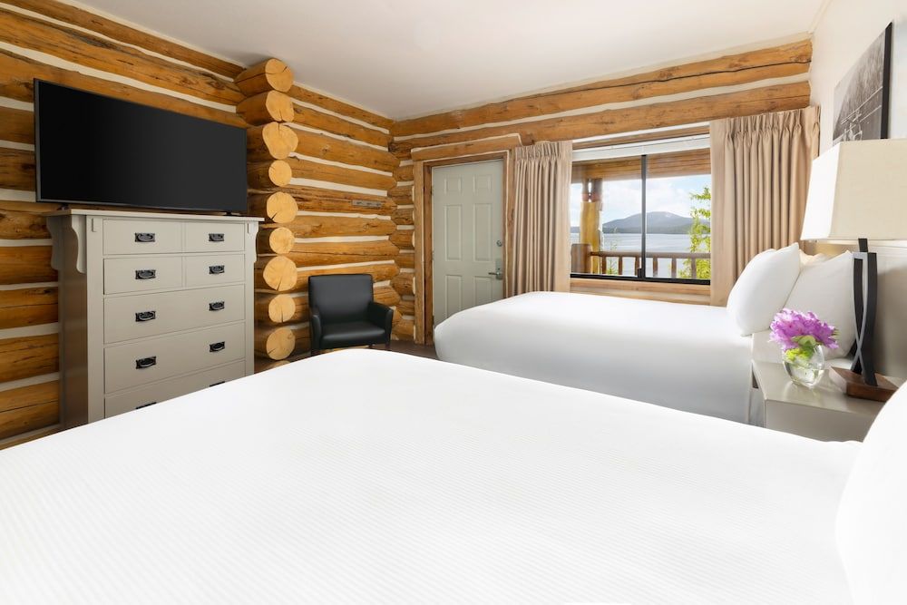 Salmon Falls Resort 2