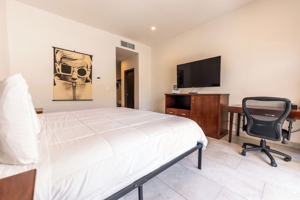 Laguna Shores Resort 3