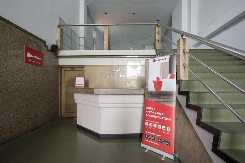 Formerly Reddoorz Plus Near Jakarta Kota Station 2