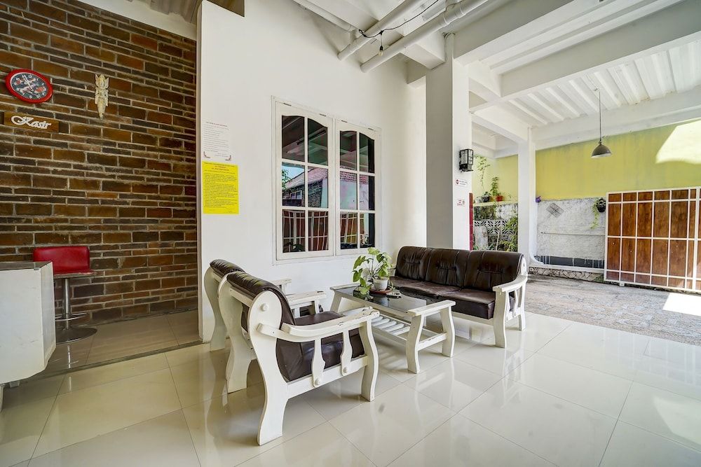 Hotel O Guesthouse King Puntodewo 2