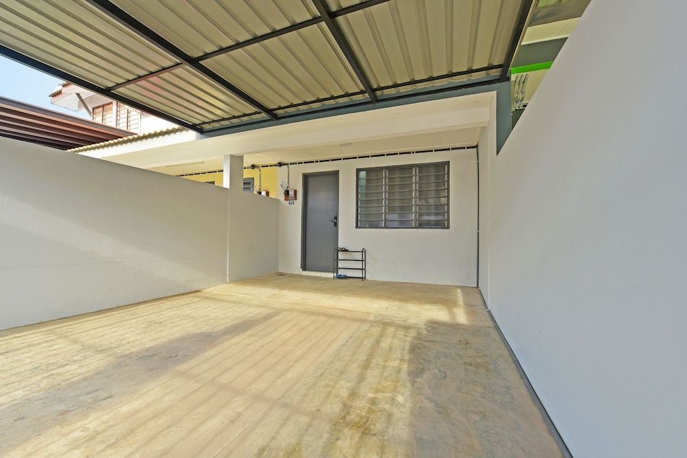 OYO 90493 JL Homestay 2