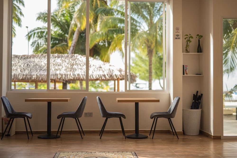 iCom Marina Sea View 3