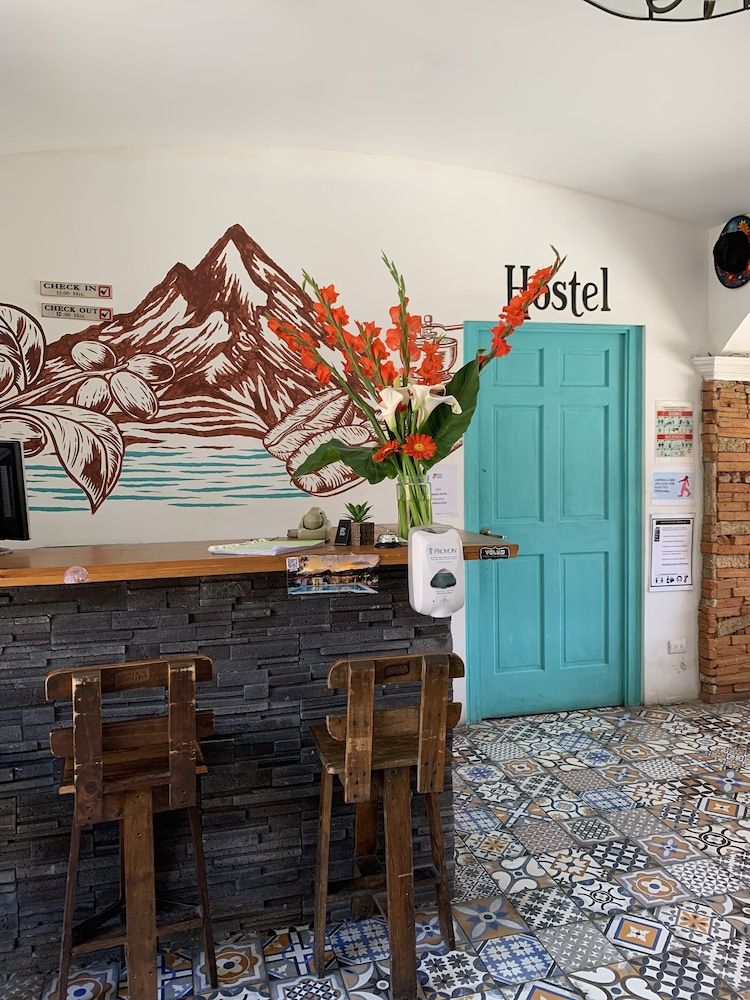 Nikikot Hotel and Hostal Food & Drink 2