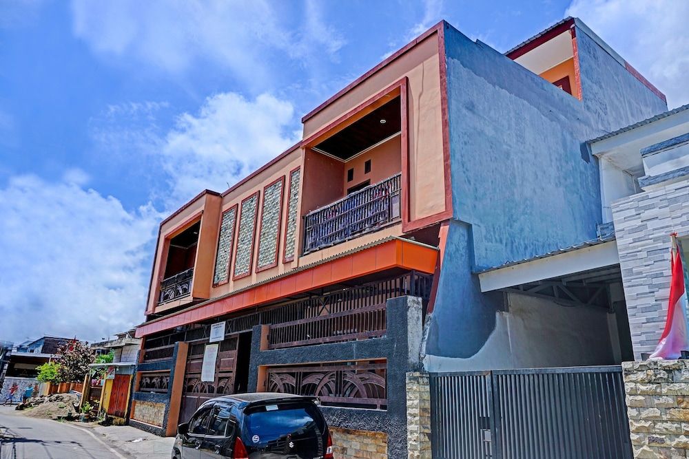 Hotel O Orange Homestay Makassar 2 estrellas en Makassar