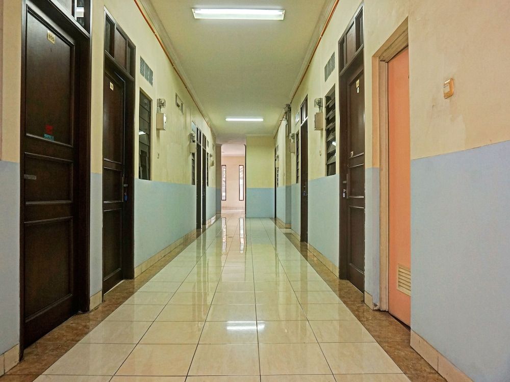 Hotel O J&b Rooms Tomang 2