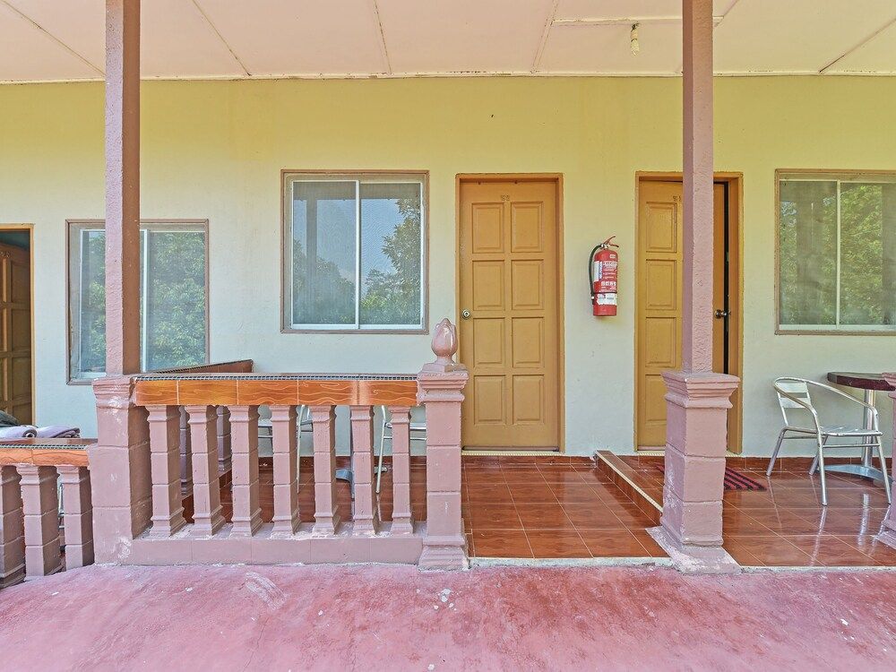 Oyo 90630 Mat Leon Village 3