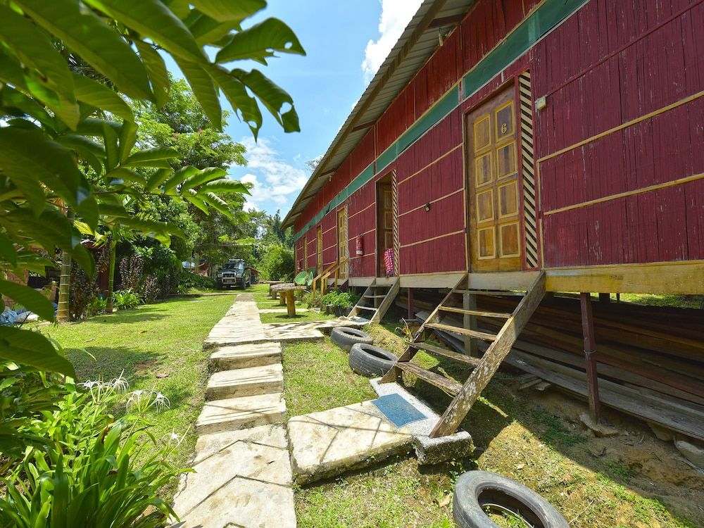 Oyo 90630 Mat Leon Village 2