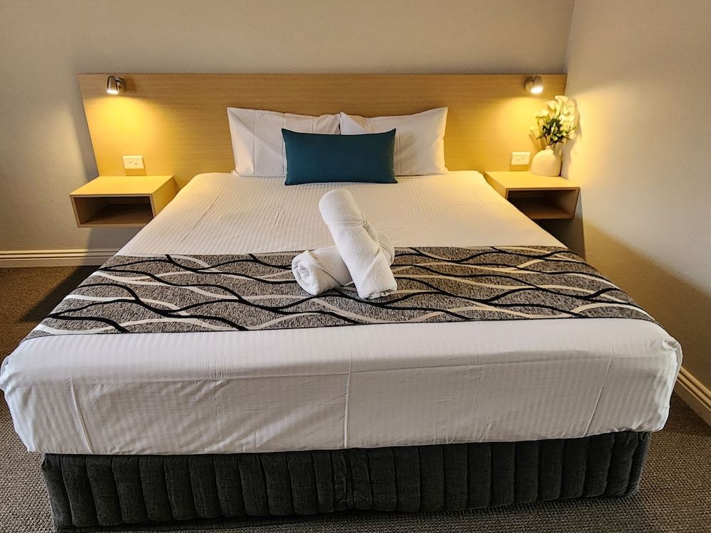 Country Gardens Motel