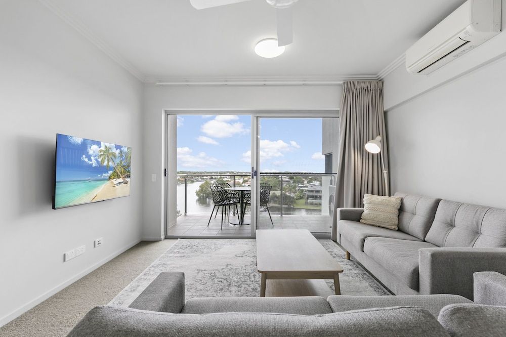 Broadwater and Saltwater on the Peninsula. 2