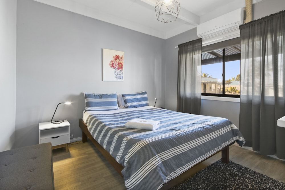 Ocean Bridge Lakes Entrance 3