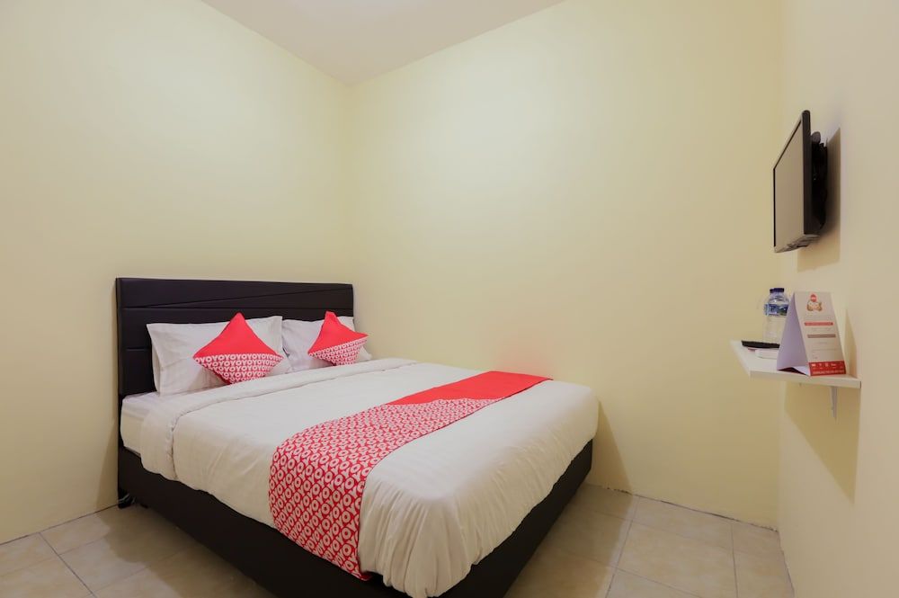 OYO 779 Mn One Residence Syariah Near ITC Cempaka Mas Near Kalbe Farma 3