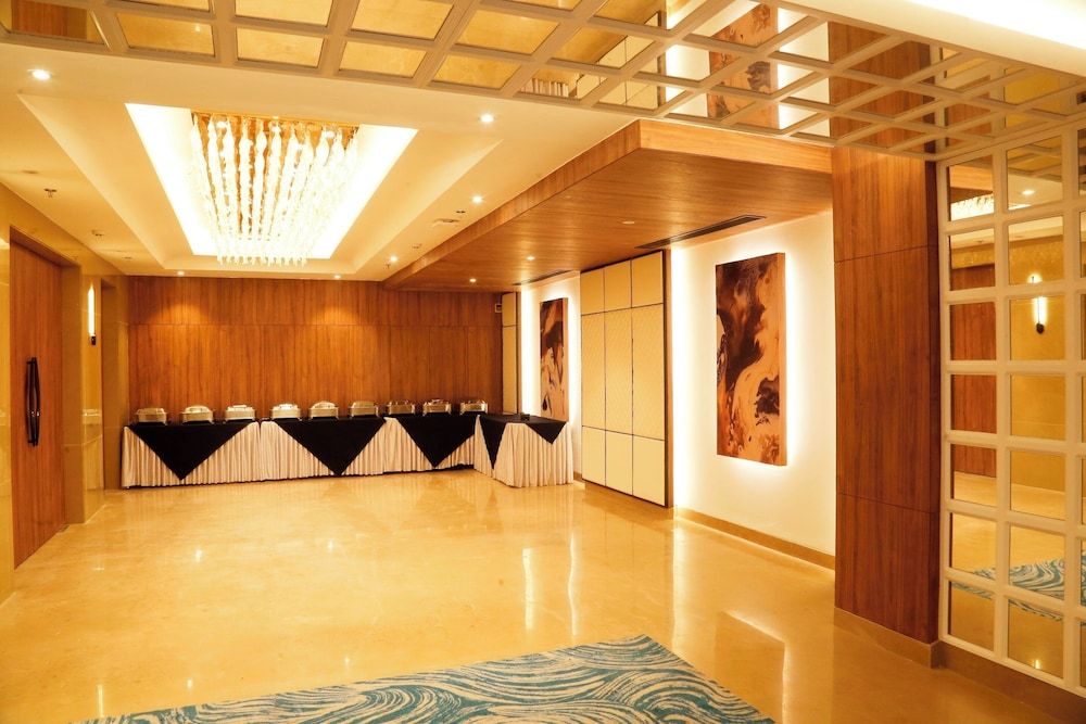Tulip Inn Zirakpur 3