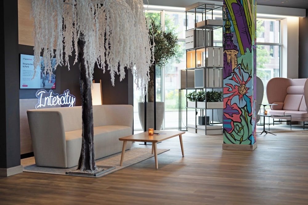 Intercityhotel Breda 1