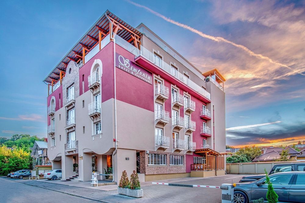 Simfonia Boutique Hotel 4 estrelas em Râmnicu Vâlcea