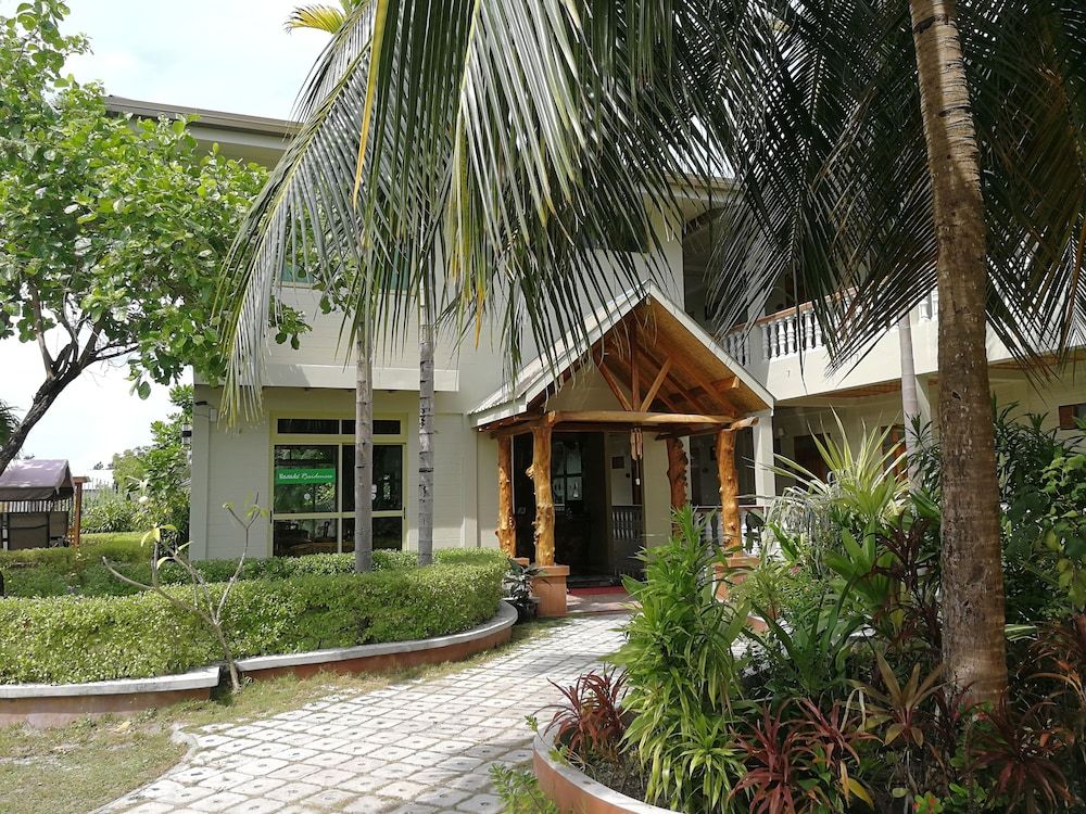 Nazaki Beach Hotel Maldives 2