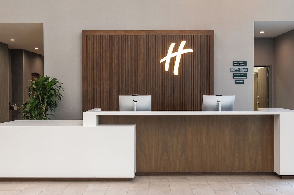 Holiday Inn & Suites Monterey Park Los Angeles by IHG 2