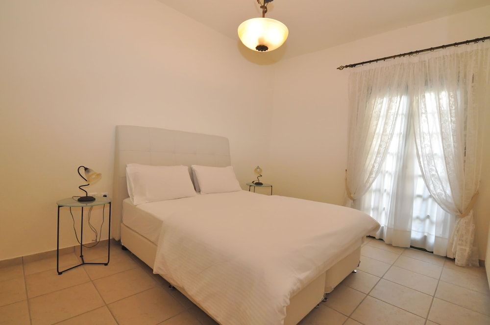 Ocean Village Apartments by Ocean Residences 2