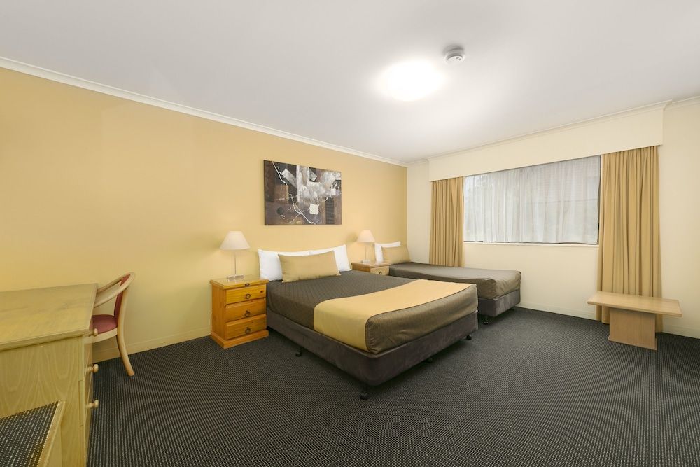 Mt Ommaney Hotel Apartments 2