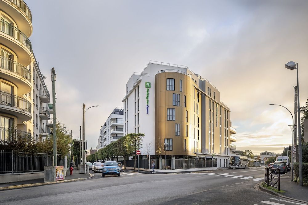 Holiday Inn Express Paris Poissy by IHG