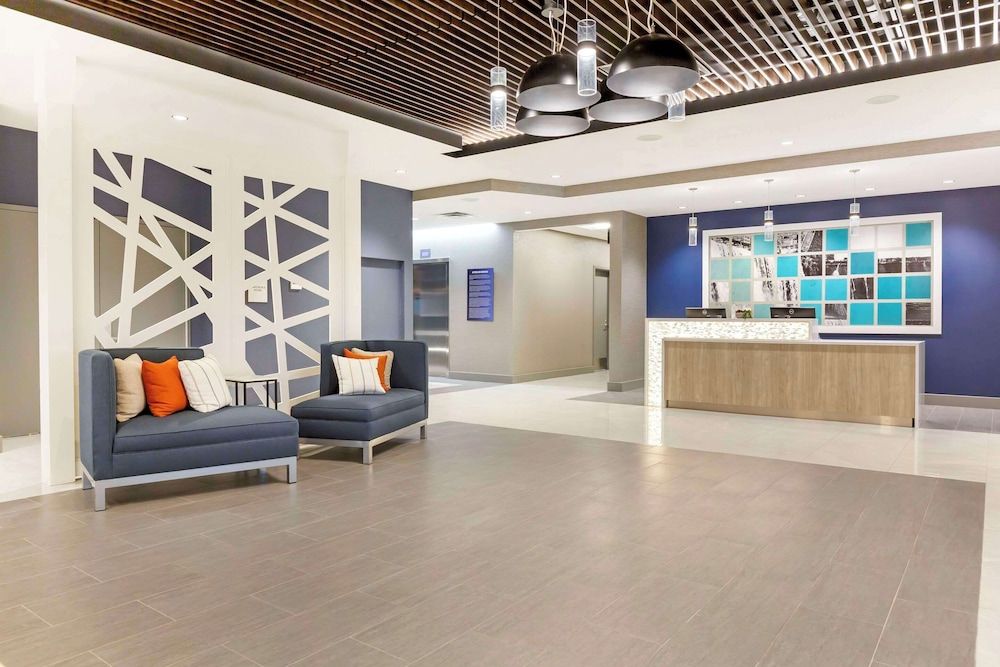 Cambria Hotel Niagara Falls 3