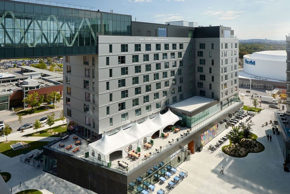 Courtyard By Marriott Montreal Laval 4 estrellas en Laval