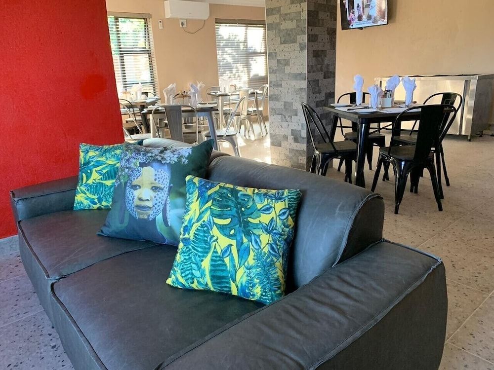 The Hill Hotel and Conference Centre 3