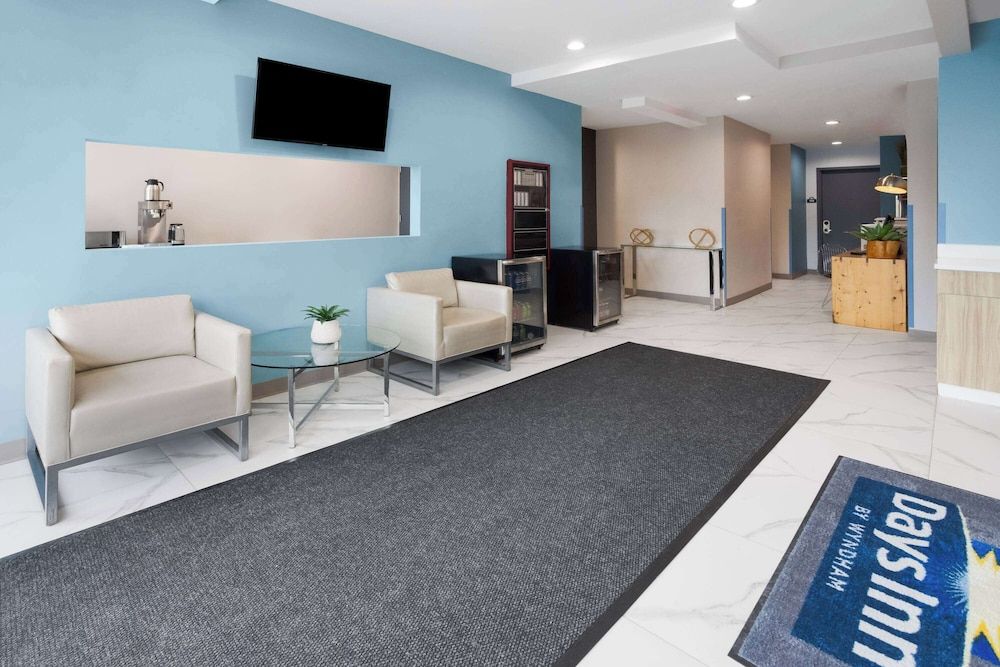 Days Inn By Wyndham Staten Island 3