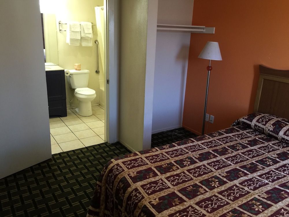 Anaheim National Inn 3