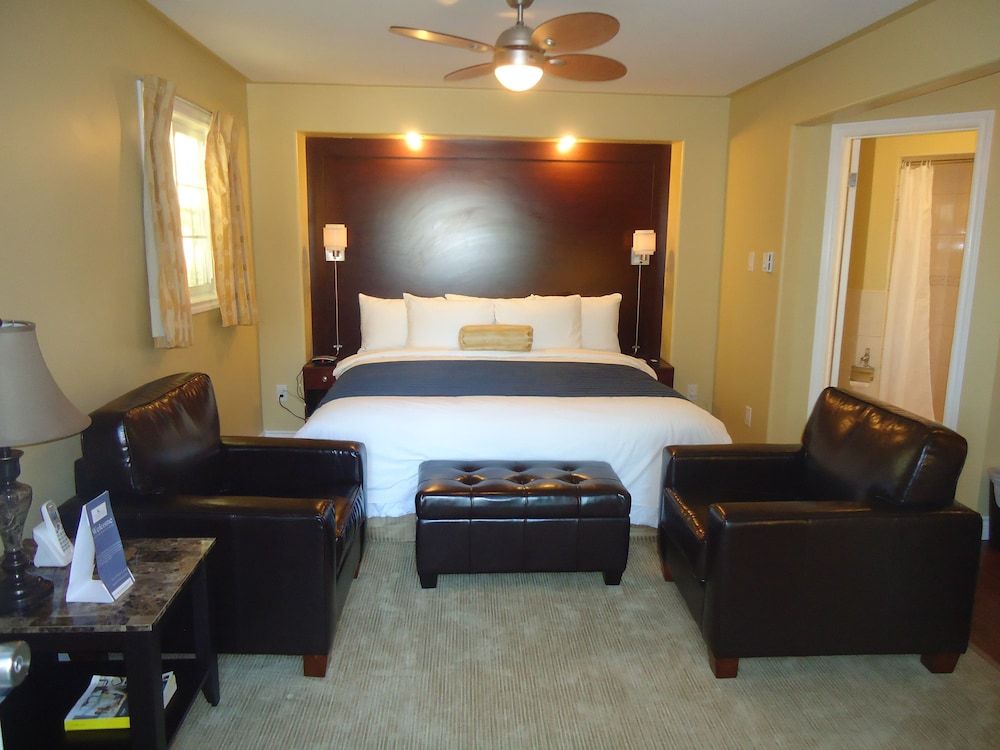 Bayside Inn & Waterfront Suites 2