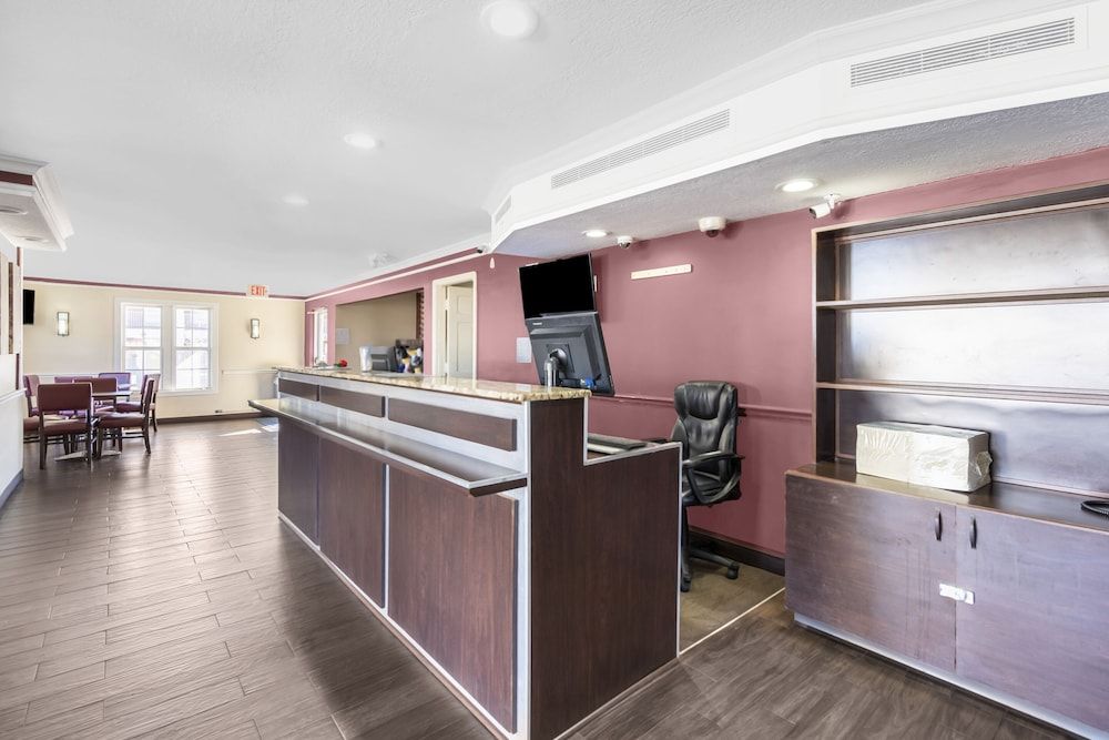 OYO Hotel Tulsa N Sheridan Rd & Airport 3