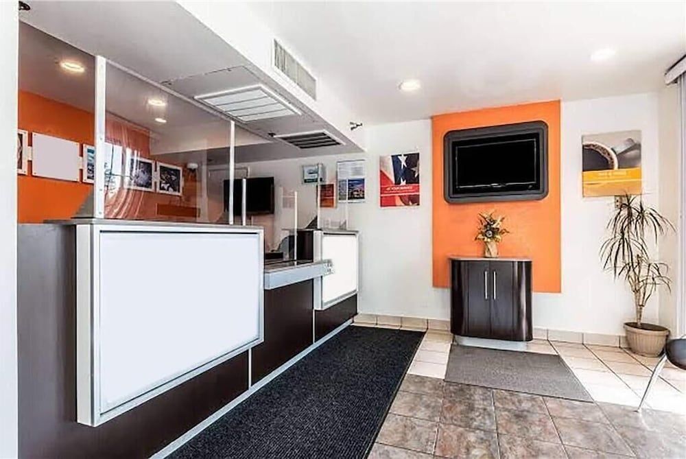 Super 8 by Wyndham Petaluma 2